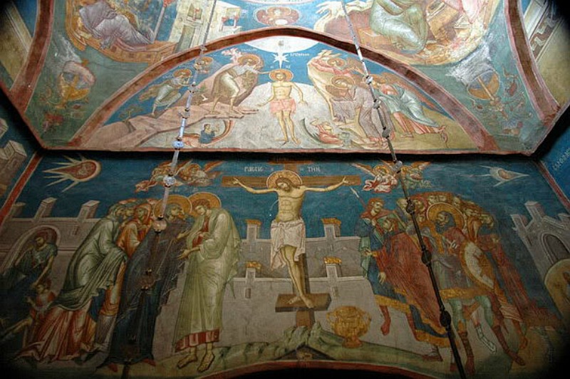 L'articolo parla della presunta presenza di UFO in uno degli affreschi principali di questa meravigliosa chiesa del Visoko Decani in Kosovo.