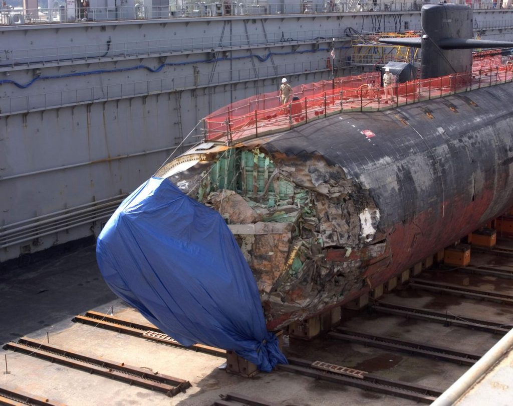 sottomarino USS San Francisco danneggiato dopo collisione